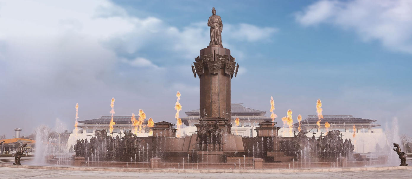 《孫武頌》動(dòng)感雕塑依據(jù)孫子軍事文化思想，采用現(xiàn)代雕塑藝術(shù)設(shè)計(jì)而成。該動(dòng)感雕塑運(yùn)用了先進(jìn)的數(shù)字技術(shù)，采用激光、音響、焰火、水霧、轉(zhuǎn)動(dòng)、燈光、噴泉等有機(jī)組合，生動(dòng)演繹了古代戰(zhàn)爭(zhēng)場(chǎng)面，場(chǎng)景高潮迭起、五彩繽紛、雄渾博大、震撼人心，是目前科技含量最高、工藝最復(fù)雜、藝術(shù)效果最佳的景觀動(dòng)態(tài)雕塑典范。.jpg